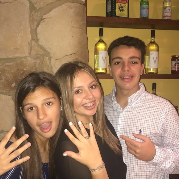 Meet your Posher, Valdes - Picture 1 of 1